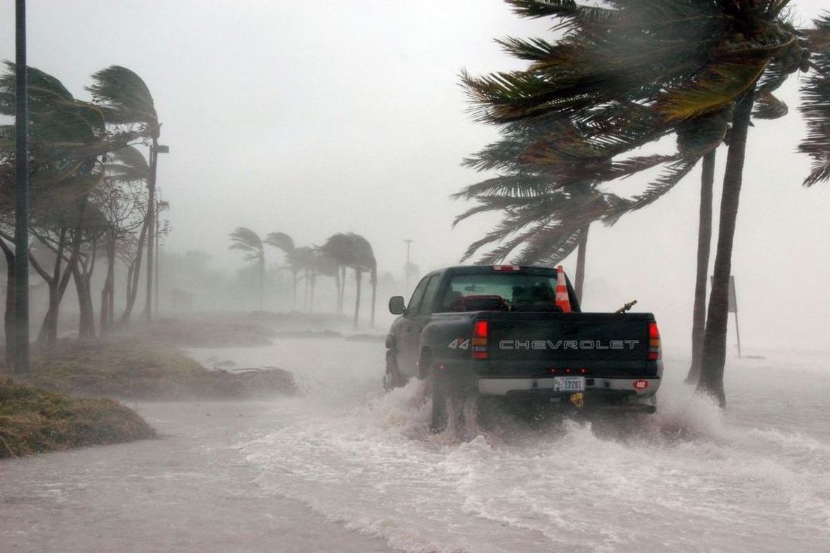 Ilustrasi angin topan super kuat.