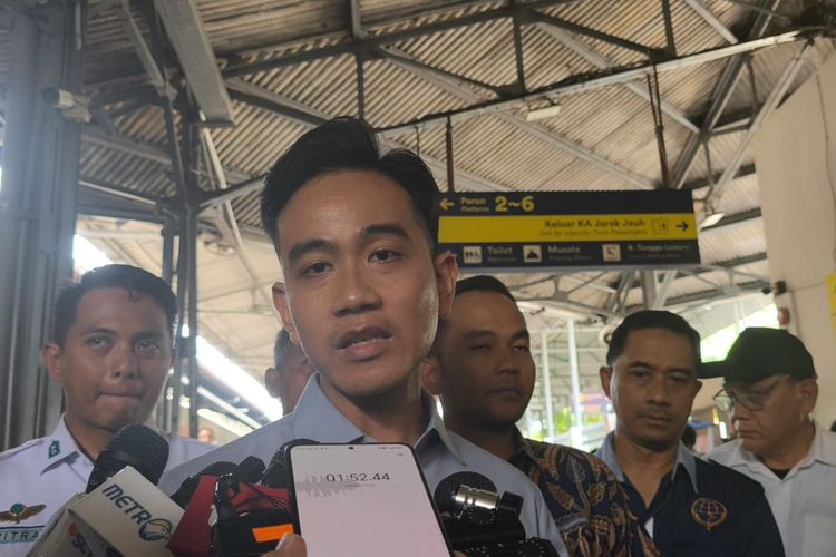 [HOAKS] Gibran Bagikan Bantuan Dana Rp 40 Juta