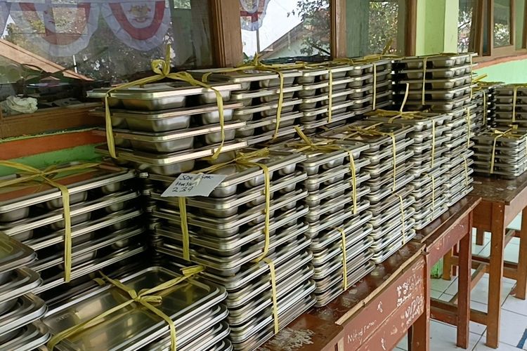 Klarifikasi Penyedia MBG di Sumbawa Soal Temuan Ulat: Hanya Ada di 1 Ompreng Saja