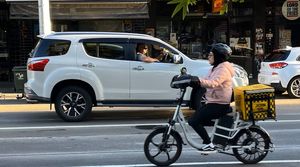 Kurir Makanan Jadi Profesi Favorit WNI di Australia, tapi Perlu Hati-hati