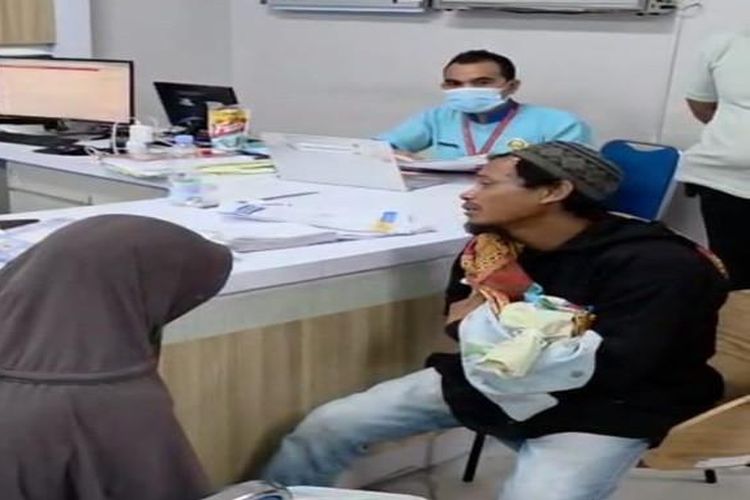 Viral Pasutri Tunawisma di Palembang Bawa Jasad Bayi Jalan Kaki, RSUD BARI Angkat Bicara